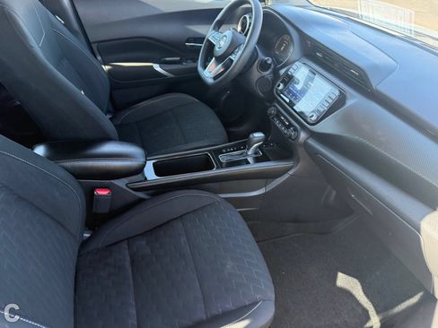 Used 2021 Nissan Kicks SV FWD image 10