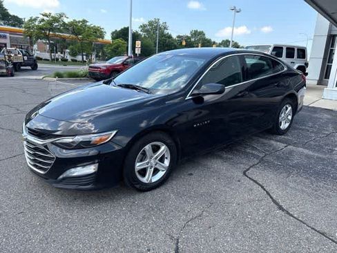 Used 2023 Chevrolet Malibu LT w/ Driver Confidence Package FWD image 16