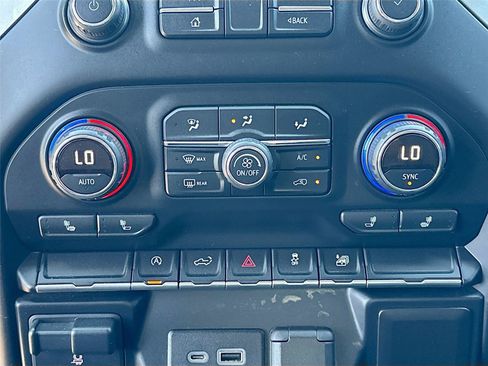 Used 2019 Chevrolet Silverado 1500 RST w/ All-Star Edition RWD image 15