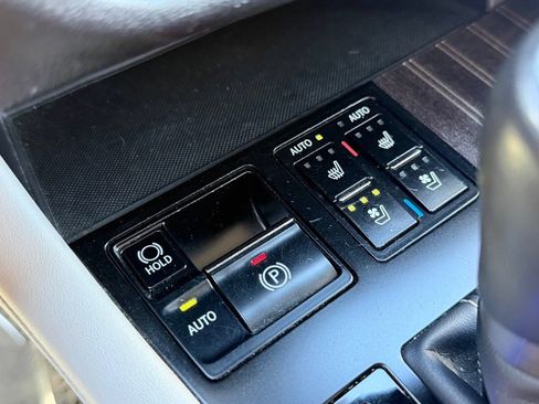 Used 2019 Lexus RX 450h AWD image 22