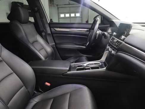 Used 2019 Honda Accord Sport image 18