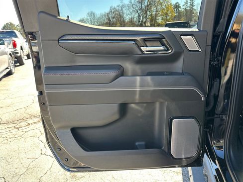 Used 2025 GMC Sierra 1500 AT4X image 22