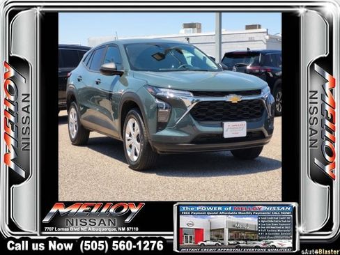 Used 2025 Chevrolet Trax LS FWD image 3