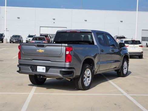 Used 2021 Chevrolet Silverado 1500 Custom image 4