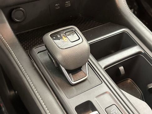 Used 2024 Nissan Pathfinder S AWD/4WD image 15