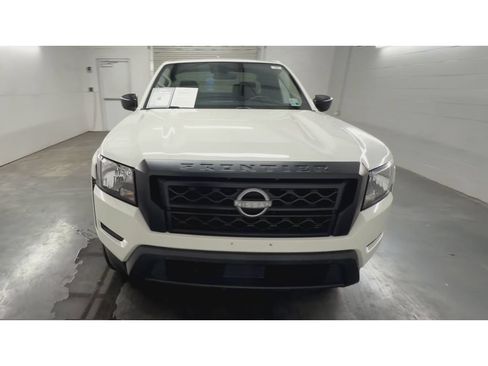 Used 2022 Nissan Frontier S RWD image 3