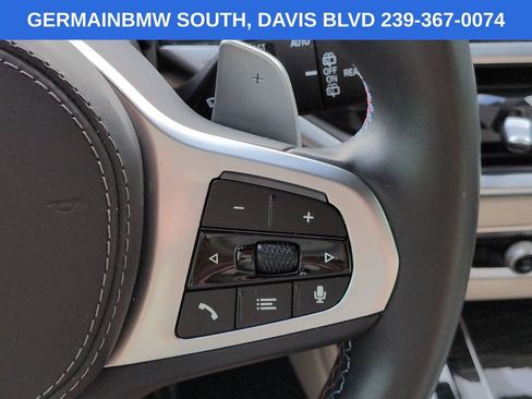 Used 2025 BMW X7 M60i AWD/4WD image 29