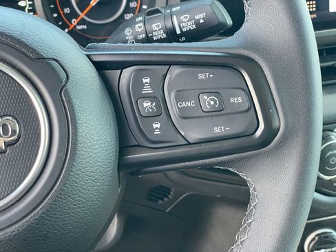 Used 2026 Jeep Wrangler Unlimited Rubicon AWD/4WD image 19