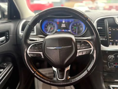 Used 2016 Chrysler 300 C AWD/4WD image 21