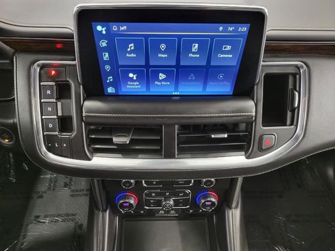 Used 2024 Chevrolet Suburban Premier image 7