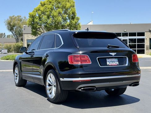 Used 2017 Bentley Bentayga AWD/4WD image 9