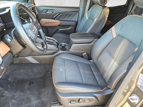 Used 2024 GMC Canyon AT4 image 16