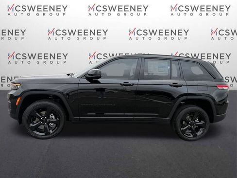 New 2025 Jeep Grand Cherokee Altitude image 2