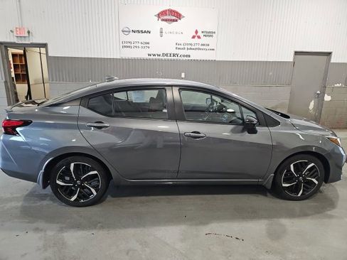 Used 2024 Nissan Versa SR w/ Trunk Package image 2