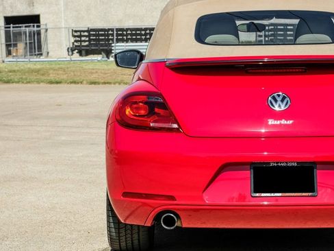 Used 2013 Volkswagen Beetle 2.0T FWD image 33