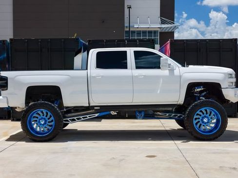 Used 2015 Chevrolet Silverado 2500 LTZ w/ Duramax Plus Package AWD/4WD image 15