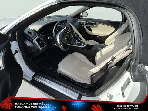 Used 2024 Jaguar F-TYPE R-Dynamic RWD image 15