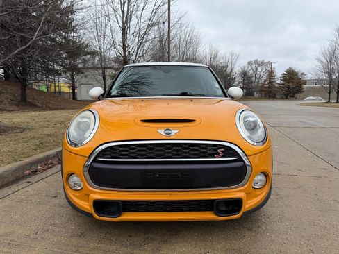 Used 2018 MINI Cooper S image 2