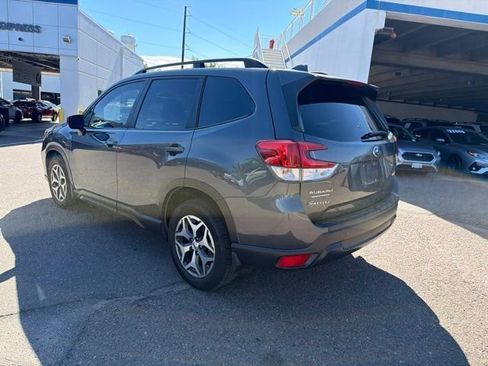 Used 2020 Subaru Forester Premium AWD/4WD image 3