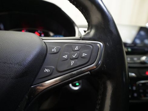 Used 2020 Chevrolet Equinox Premier image 19