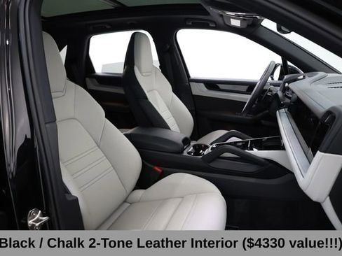 Used 2026 Porsche Cayenne AWD/4WD image 12