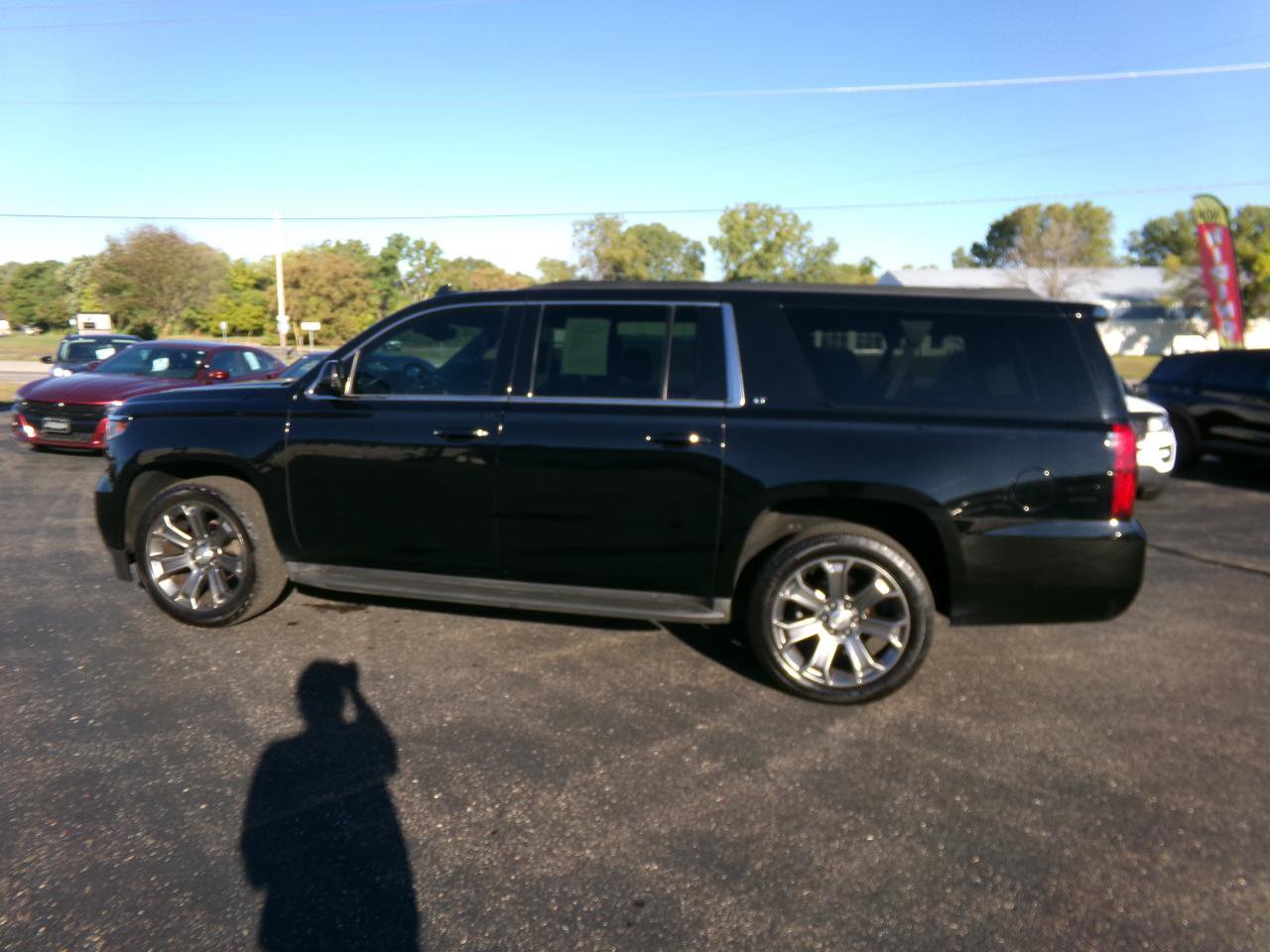 Used 2015 Chevrolet Suburban LT w/ Max Trailering Package AWD/4WD image 7