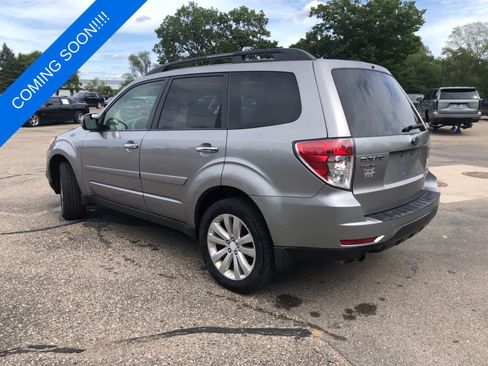 Used 2011 Subaru Forester 2.5X Premium AWD/4WD image 5