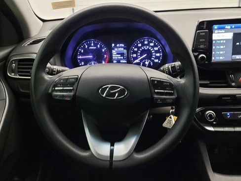 Used 2019 Hyundai Elantra GT FWD image 22