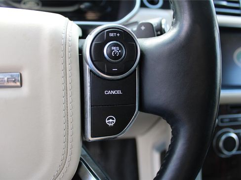 Used 2014 Land Rover Range Rover HSE AWD/4WD image 24