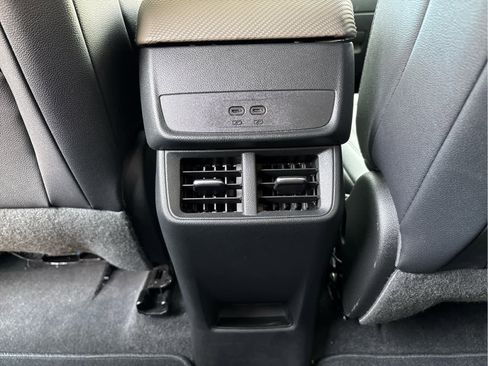 Used 2026 Chevrolet Equinox LT w/ Convenience Package II image 11