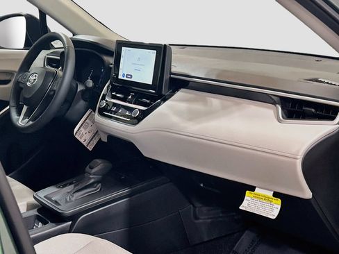 Used 2026 Toyota Corolla Cross LE w/ Moonroof Package FWD image 25