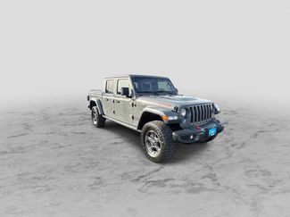 Used 2022 Jeep Gladiator Rubicon w/ Trailer Tow Package AWD/4WD video 2