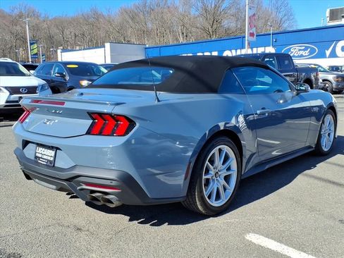 Used 2025 Ford Mustang GT Premium image 6