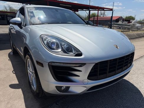 Used 2015 Porsche Macan S image 8