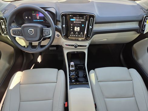 New 2026 Volvo XC40 B5 Plus w/ Protection Package Premier image 29