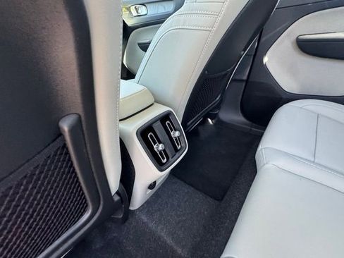 New 2025 Volvo XC40 B5 Ultra w/ Protection Package AWD/4WD image 25