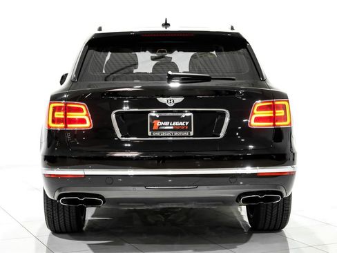 Used 2019 Bentley Bentayga AWD/4WD image 9