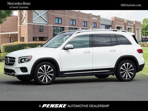 Used 2023 Mercedes-Benz GLB 250 4MATIC image 1