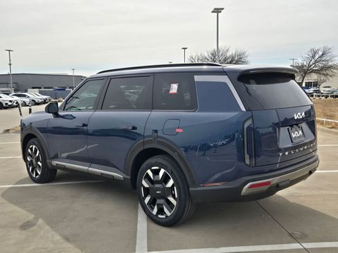 New 2027 Kia Telluride S image 3