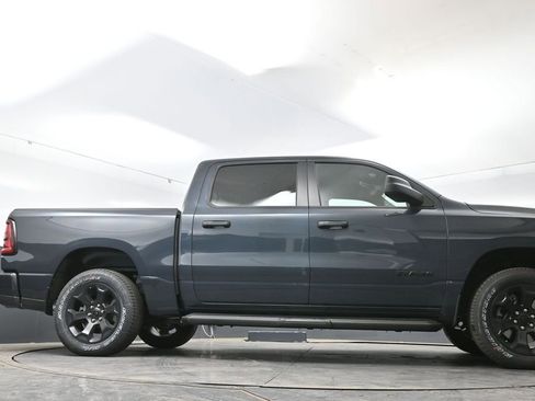 New 2026 RAM 1500 Express AWD/4WD image 37