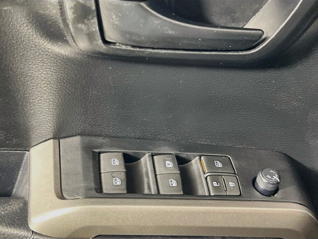Used 2021 Toyota Tacoma SR5 RWD image 14