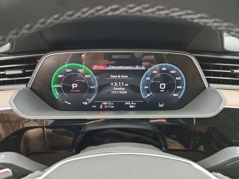 Used 2024 Audi Q8 e-tron Premium Plus AWD/4WD image 9