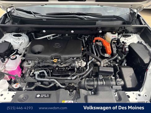 Used 2025 Toyota RAV4 XLE image 9