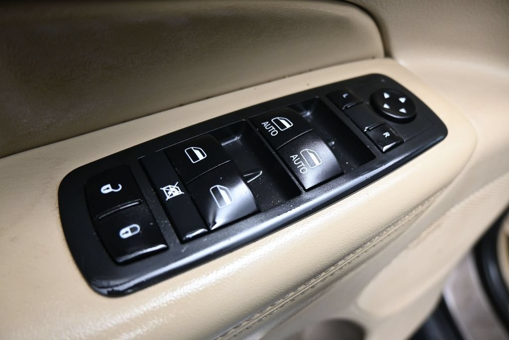 Used 2021 Jeep Grand Cherokee Limited AWD/4WD image 11