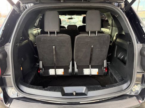 Used 2019 Ford Explorer XLT w/ Equipment Group 201A FWD image 12