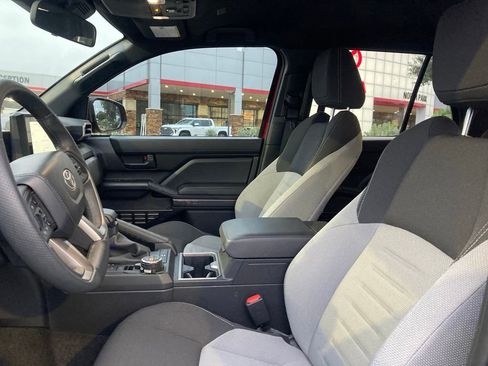 Used 2025 Toyota 4Runner TRD Off-Road AWD/4WD image 10