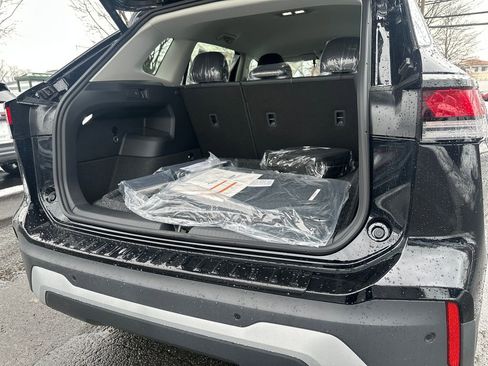 New 2026 Volkswagen Tiguan SE image 15