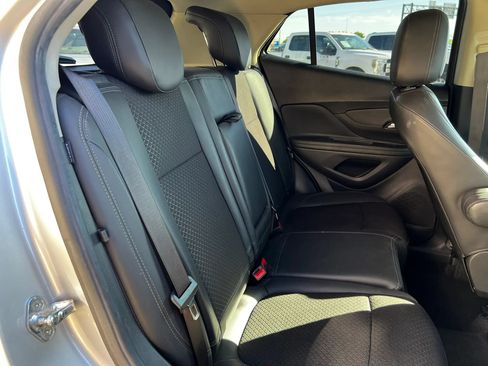 Used 2021 Buick Encore Preferred FWD image 20
