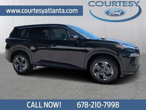 Used 2025 Nissan Rogue SV image 1