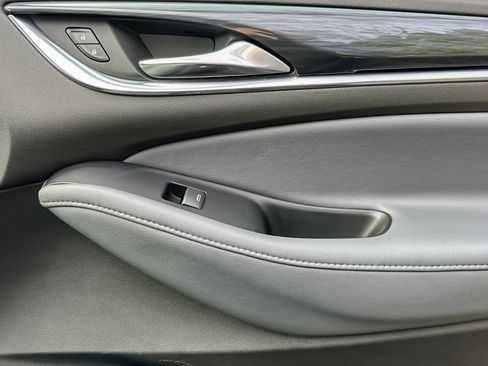 Used 2024 Buick Enclave Premium image 20